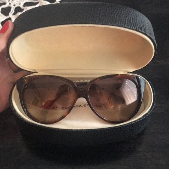 Balenciaga Brown Tortoise Shell Oversized Sunglasses - Picture 6 of 8